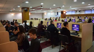 УН­СС пръв въ­ве­де е-сту­ден­тска книж­ка
