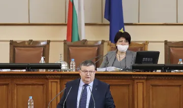 Цацаров с компетентни забележки към опозицията
