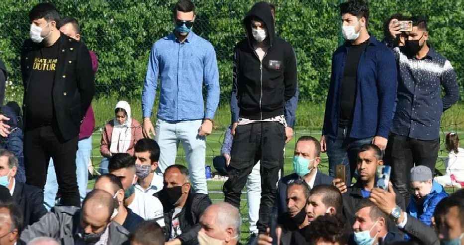 Ето къде празнува Фики Стораро