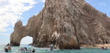 Мощен трус разтърси мексикански курорт