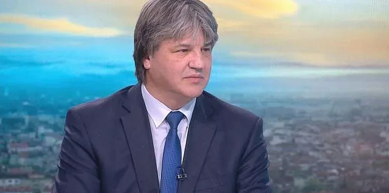 Съдии подканят Лозан Панов да подаде оставка