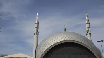 Протести с "Бела чао" от джамиите в Измир