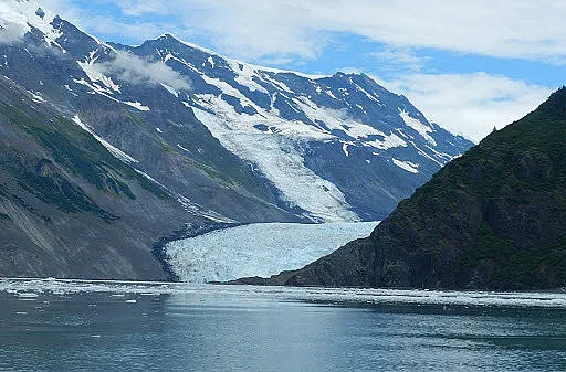 Разтапящ се ледник застрашава Аляска