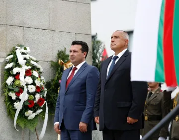 Зоран Заев ни успива за общата история с Македония