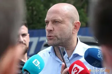 Тити: Застанете зад Сираков!