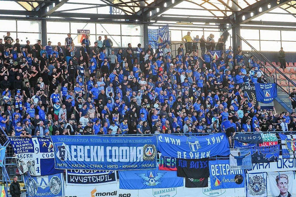 Феновете със свой вариант за спасение