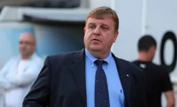 Каракачанов: Няма да подавам оставка