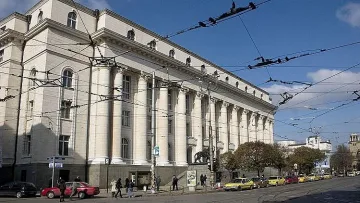 Хр. Иванов готви нов театър пред Съдебната палата