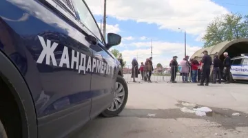 Поляха с дезинфектант ромския квартал в Ямбол