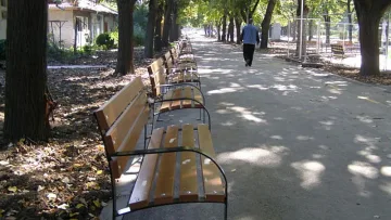 Парковете разрешени, пейките- забранени