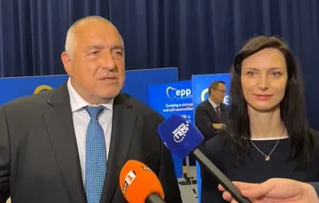Голяма изненада с Мария Габриел. Удари греда
