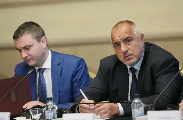 Борисов настъпи Горанов за ДДС (ОБЗОР)