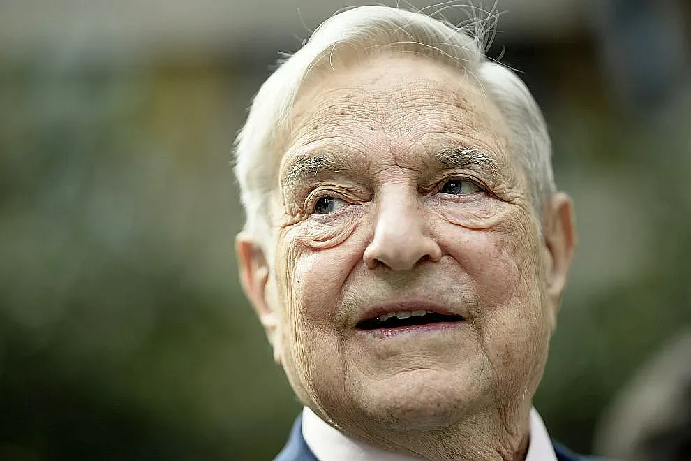 С пари на МОН: Сорос влезе в клас