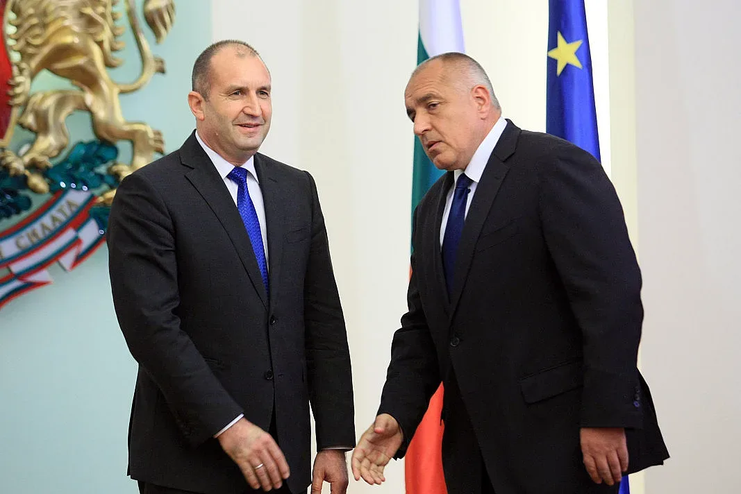 Президент и премиер се изравниха по рейтинг