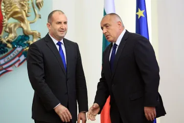 Президент и премиер се изравниха по рейтинг