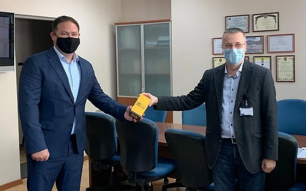 Теленор дари смартфони на ВМА, Пирогов и спешна помощ