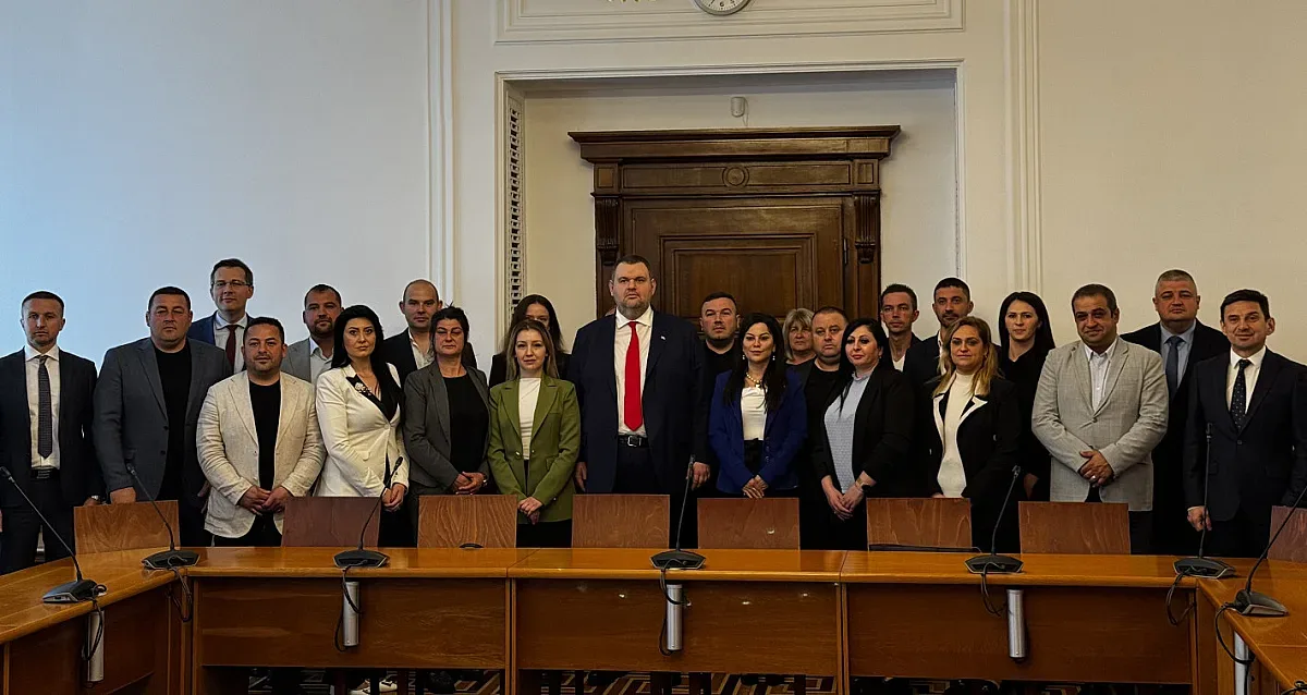 Делян Пеевски проведе работна среща с кметове и общински съветници от Разград