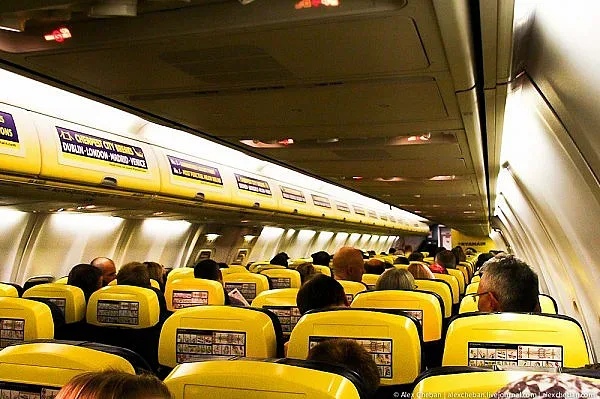 Какво не трябва да пипаме в самолета