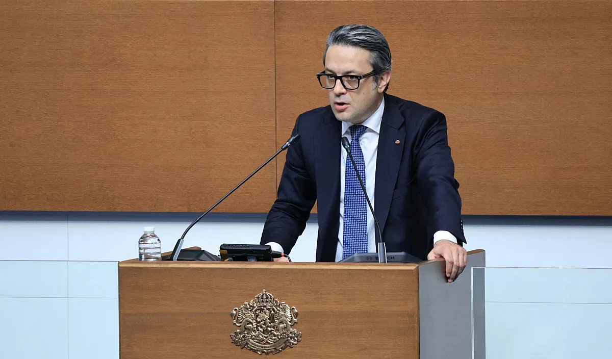 ГЕРБ: Влизането в еврозоната ни оставя в орбитата на Европа