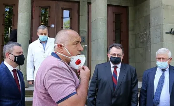 Зареждат цялата страна с хлорохин