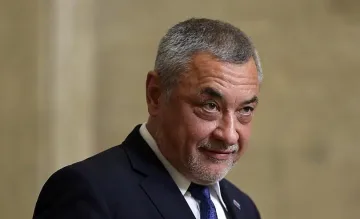 Симеонов: Президентът Радев се обезличава