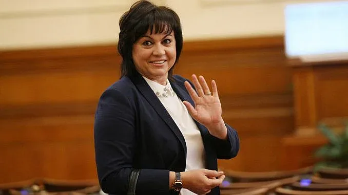 Младите към Нинова: Защо ни прати на борсата?