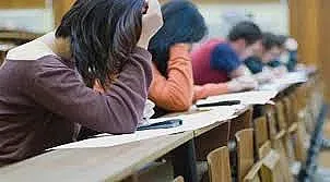 Учениците пишат на министъра: Отложете матурите