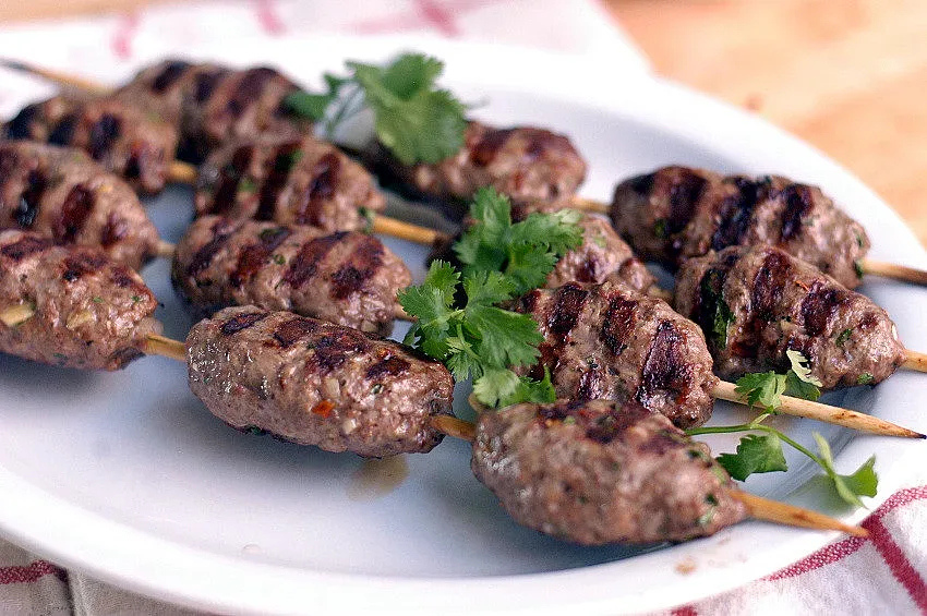 Как се правят най-вкусните мини агнешки кебапчета