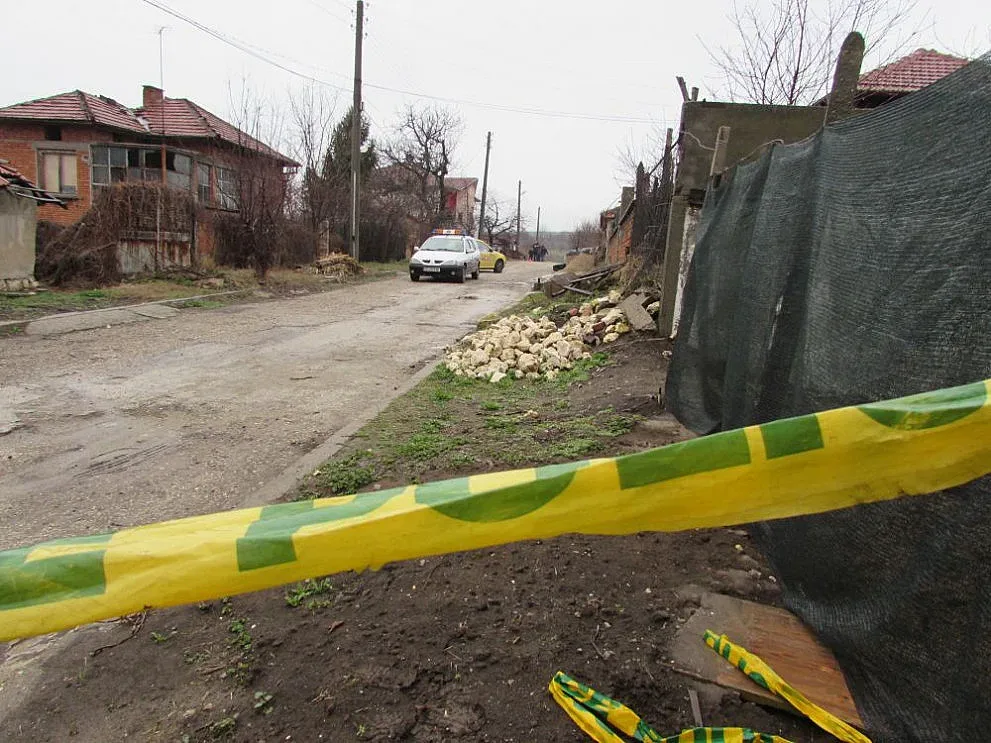 Двама в затвора за убийство на таксиджия