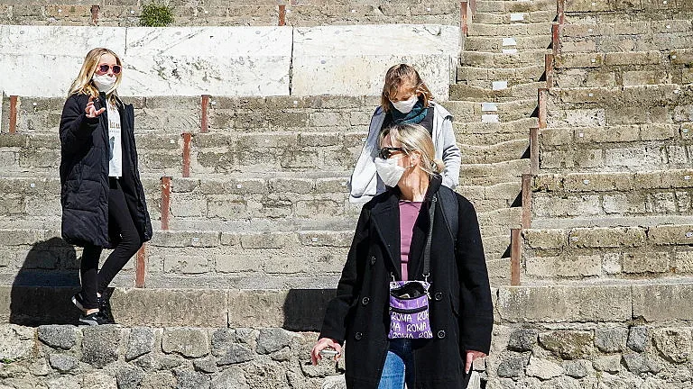 Къде в Европа падат мерки от днес