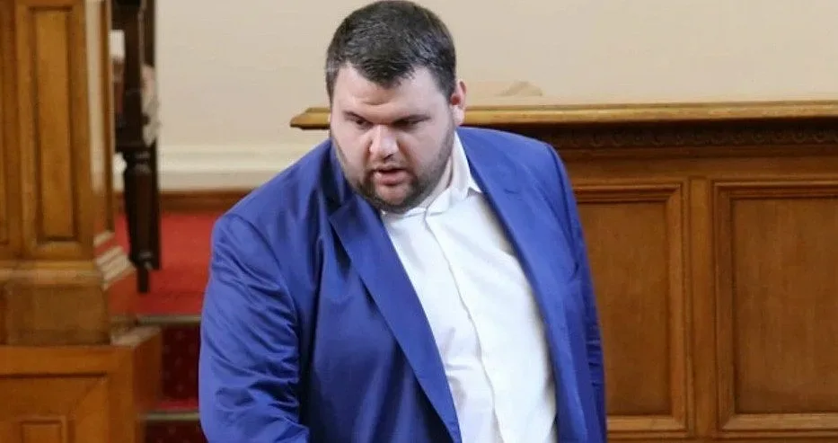 Пеевски с ново дарение за Северна Македония