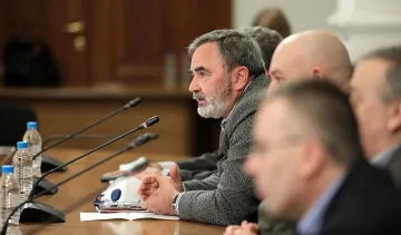 Амстердам ни прати пътници заразени с коронавирус