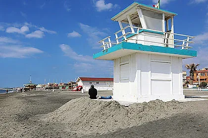 Ще опъват въжета на плажовете в Италия