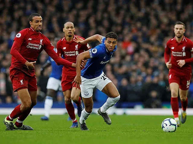 Футболът на Острова тръгва с дербито Евертън - Ливърпул?