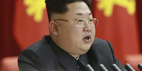 Китай праща топмедици да лекуват Ким