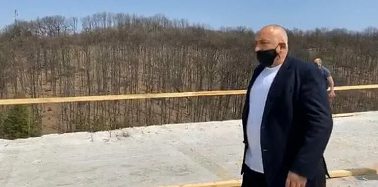 Борисов: Обмисляме махане на извънредното положение