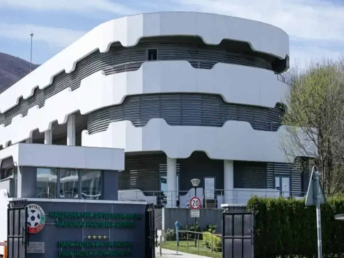 Голям скандал с наши футболисти! Грози ги глоба до 10 бона