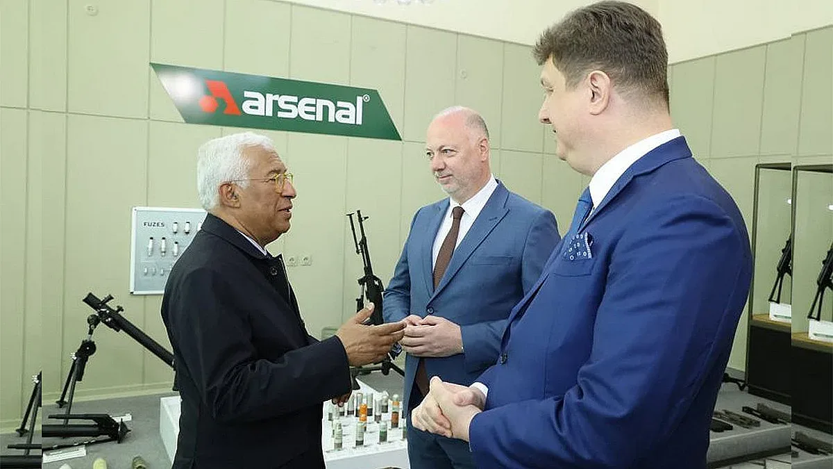 Желязков обяви увеличаване на капацитета на военната ни индустрия