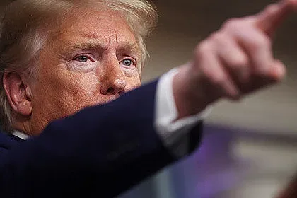 Зелените карти остават в историята