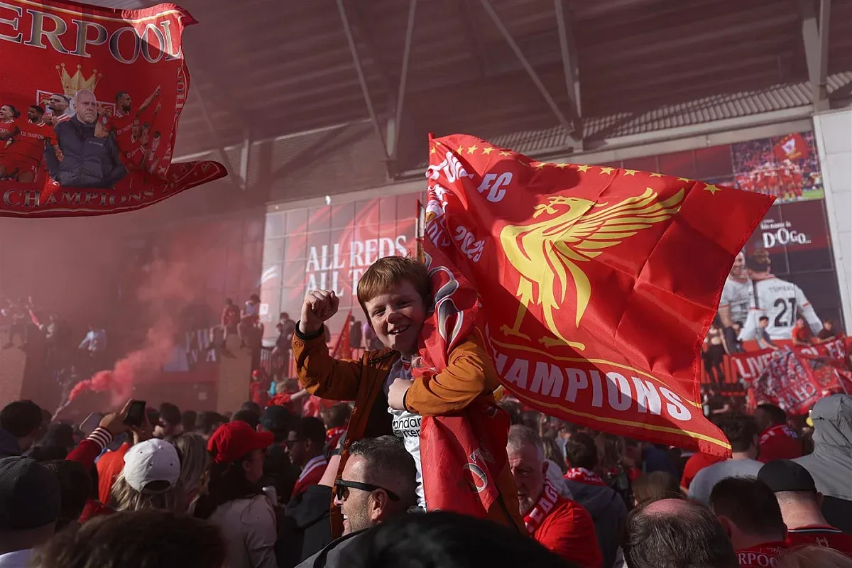 В град Ливърпул не отидоха на работа! Шефовете се примириха