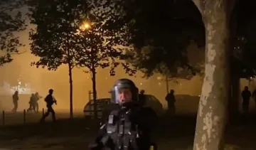 Бунтове в Париж срещу блокадата