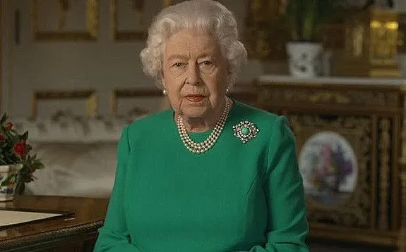 Без топовни салюти за ЧРД на Елизабет II