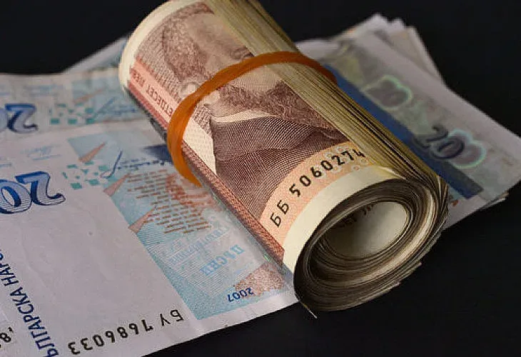 Отсрочват и бързите кредити