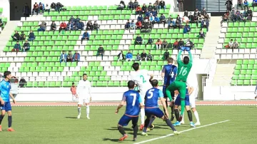 Подновяват футболното първенство с публика в Туркменистан