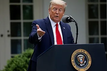 Тръмп на чековете за 70 млн. американци