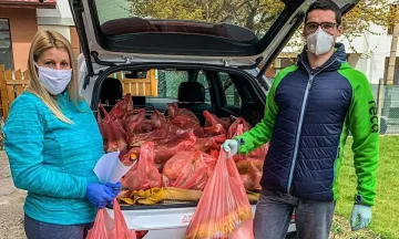 Звездата ни в сноуборда дари храни в Чепеларе