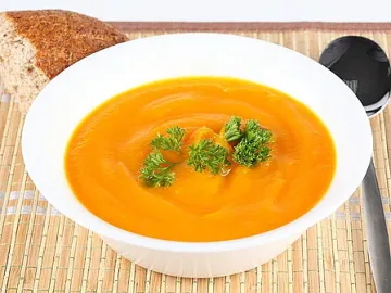Вкусно. По-вкусно. Най-вкусно. Тиквена супа с халуми