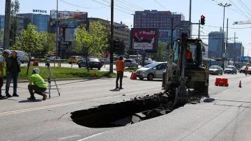 Важни промени в транспорта на София заради пропадане на ключов булевард