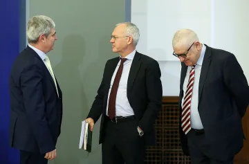 Тристранката с подкрепа за схемата 60:40