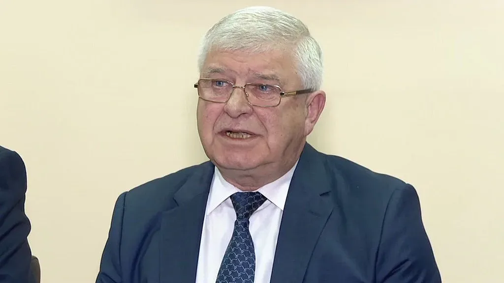 Ананиев: Пазарите остават затворени за Великден